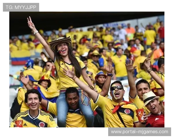 汕头赛场球迷助威声势浩大，主场氛围成东道主优势