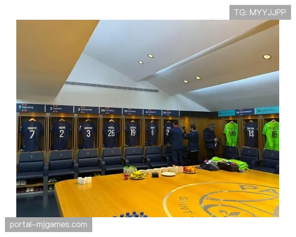 历史回顾:十年前的今天,伊布在巴黎王子公园上演大四喜 历史回顾:十年前的今天,伊布在巴黎王子公园上演大四喜